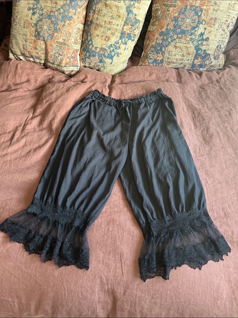 Feminine Black Lace Hem coquette girl, Victorian Boho Bloomer Culotte Bottoms XL